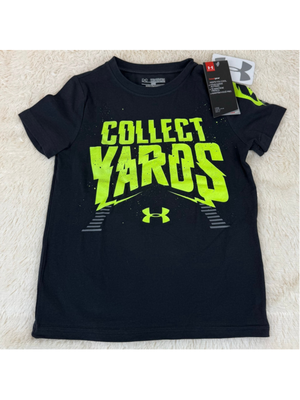 Boys Under Armour "Collect Yards" black short sleeve shirt NWT-YXS